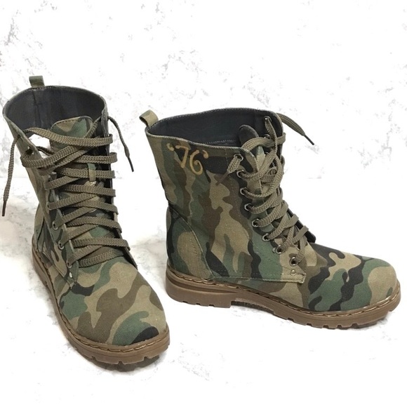 camo army boots
